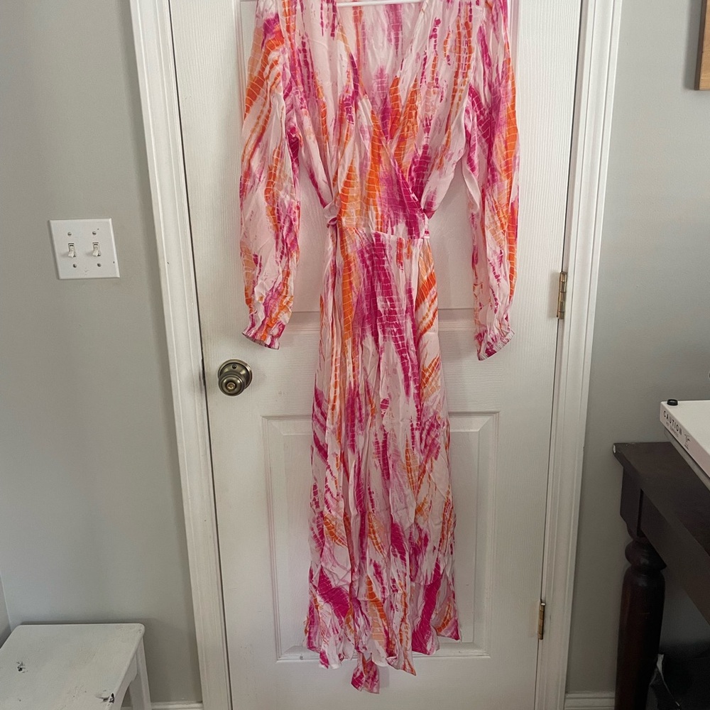 Boston Proper White and Pink Pleated Sundress with Bishop Sleeves